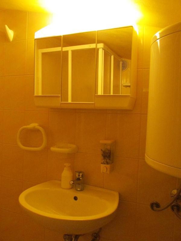 Apartment Samanta Sisan Exterior photo